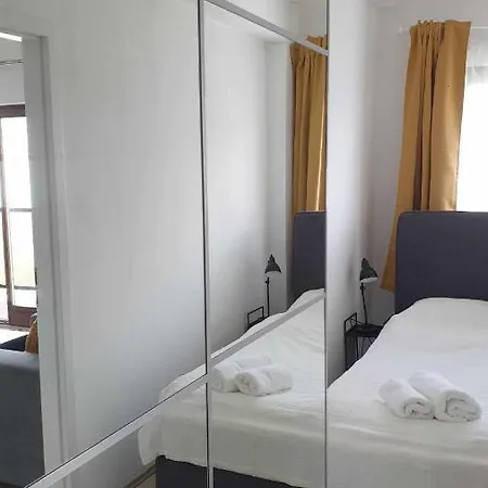 Allee Apartment *